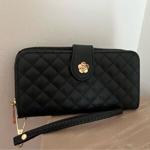 Unbranded clutch wallet black quilted card holder wristlet